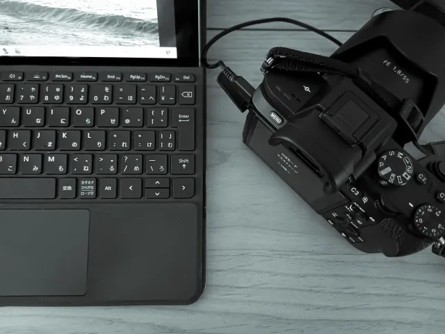 パソコンとカメラ