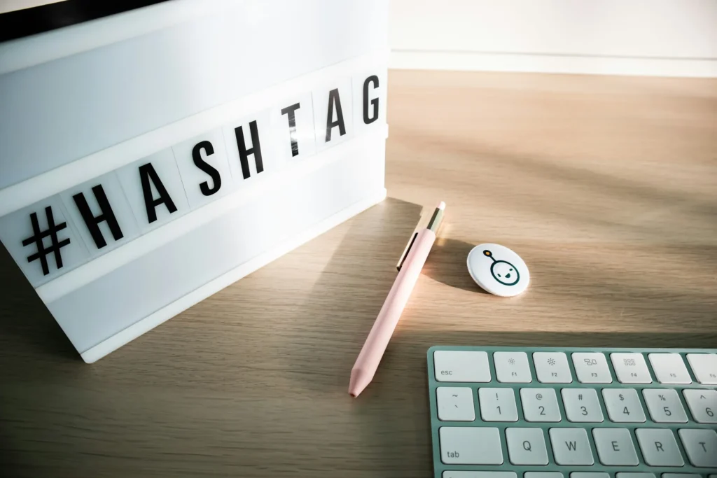 HASHTAGの文字とキーボード